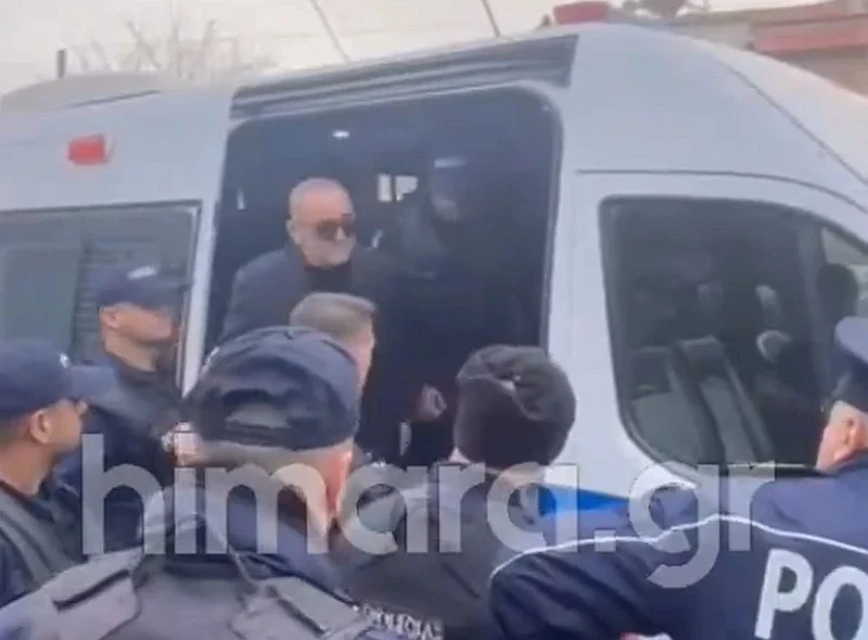 Οργή στην Αλβανία: Έδωσαν εξάωρη άδεια στο Μπελέρη για να παραστεί στην κηδεία της γιαγιάς του και τον άφησαν 10 λεπτά