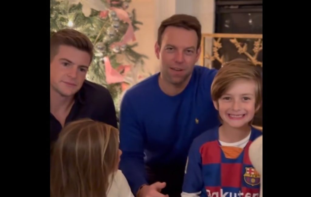 Κασσελάκης: Οι ευχές για τη νέα χρονιά από το Τέξας (ΒΙΝΤΕΟ)