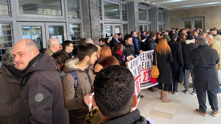 Συμβολικός αποκλεισμός του Δικαστικού Μεγάρου Θεσσαλονίκης από δικηγόρους