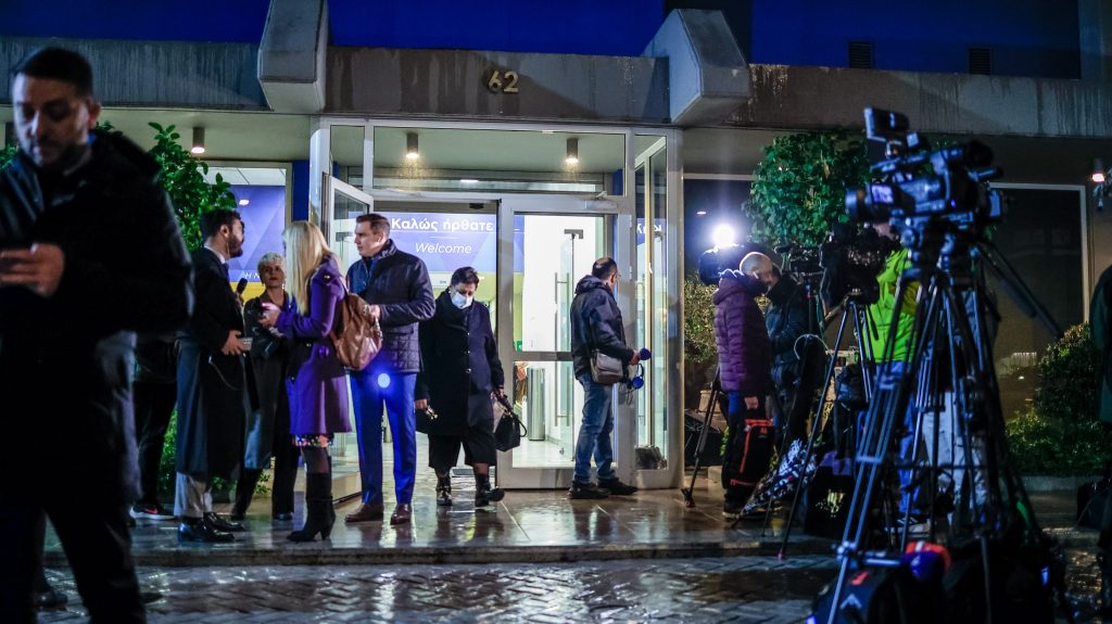 ΝΔ: 2,5 ώρες «μασάζ» από κορυφαία στελέχη στους βουλευτές για τα ομόφυλα ζευγάρια – Ποια επιχειρήματα χρησιμοποίησαν