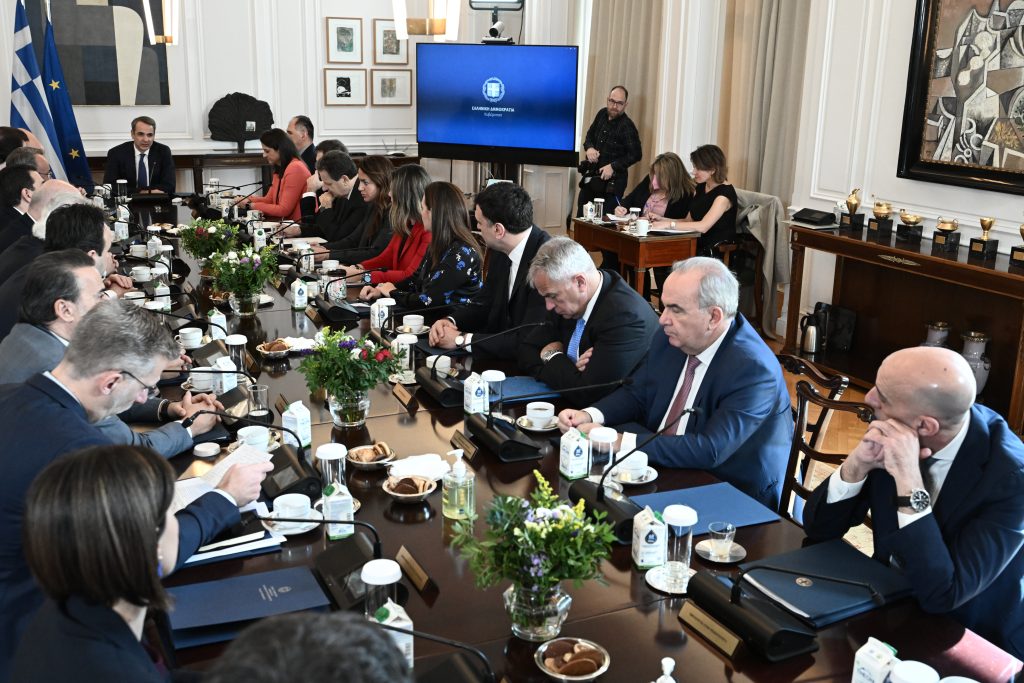 Υπουργικό Συμβούλιο: Ο γάμος των ομόφυλων ζευγαριών και τα υπόλοιπα νομοσχέδια που παρουσιάστηκαν και εγκρίθηκαν