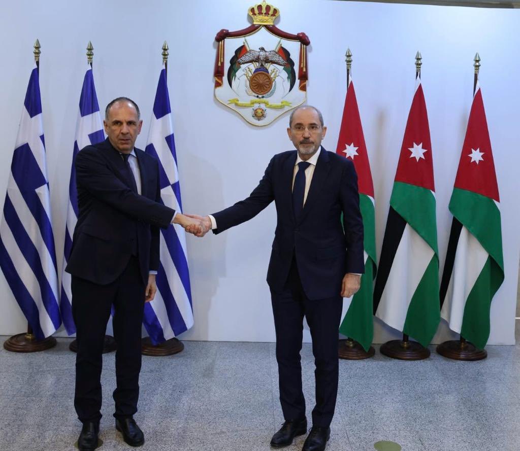 Γεραπετρίτης: Να κάνουμε ό,τι περνά από το χέρι μας να αποκλιμακωθεί η κρίση στη Μέση Ανατολή