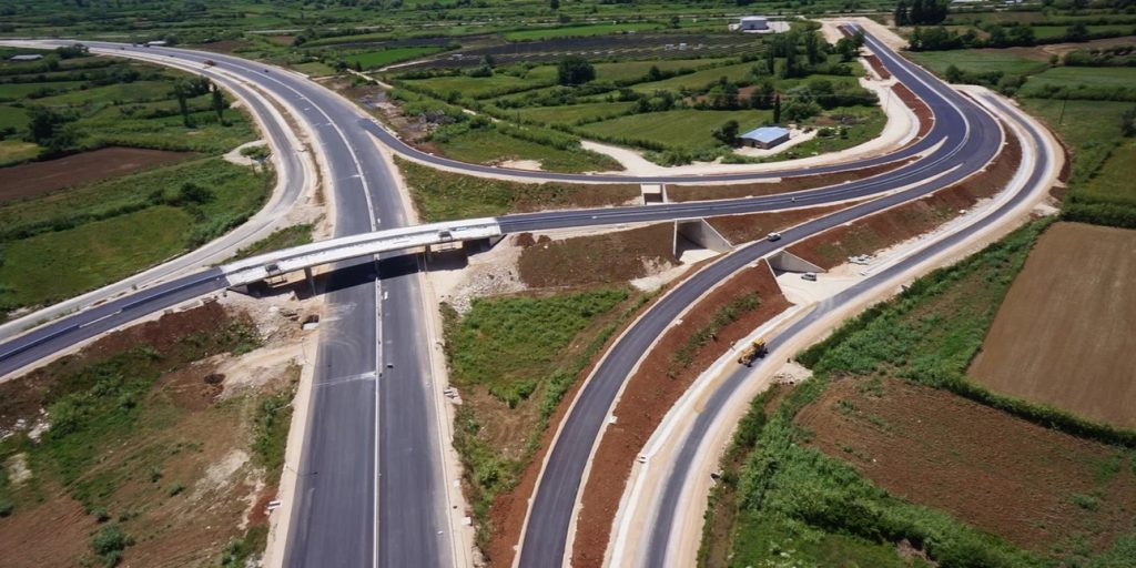 Στις 31/1 τα εγκαίνια του άξονα Άκτιο – Αμβρακία – Κατά 45 λεπτά συντομότερη η διαδρομή Αθήνα – Λευκάδα