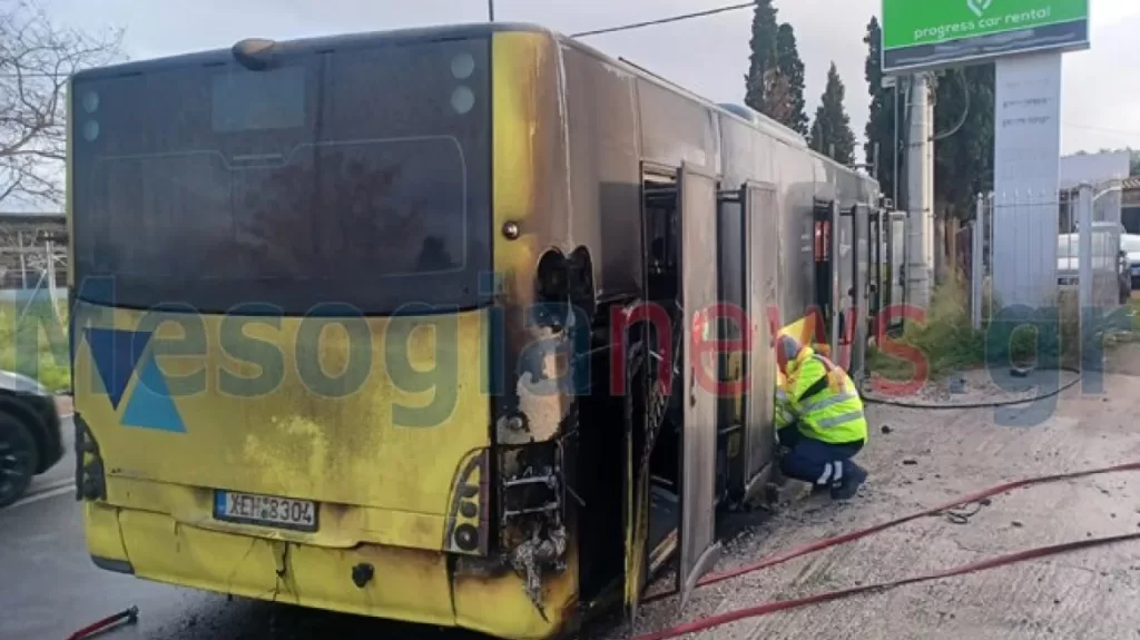 Κορωπί: Αστικό λεωφορείο άρπαξε φωτιά εν κινήσει