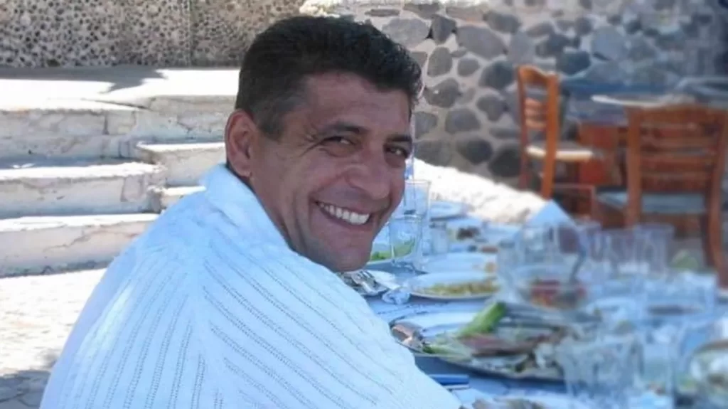 Συγκινεί η κόρη του Μανώλη Καντάρη που δολοφονήθηκε από 3 Αφγανούς για μία κάμερα το 2011 – “Σήμερα θα έκλεινες τα 57 και θα χαιρόσουν τα 4 παιδιά σου”