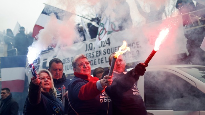 Διαδήλωση αστυνομικών στο Παρίσι για καλύτερες συνθήκες εργασίας ενόψει ολυμπιακών Αγώνων