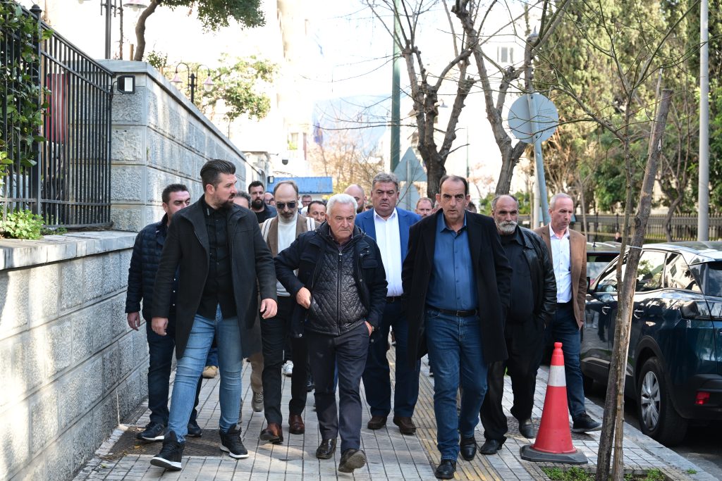 Ημέρα αποφάσεων για τις κινητοποιήσεις των αγροτών – Ο αγώνας πρέπει να συνεχιστεί