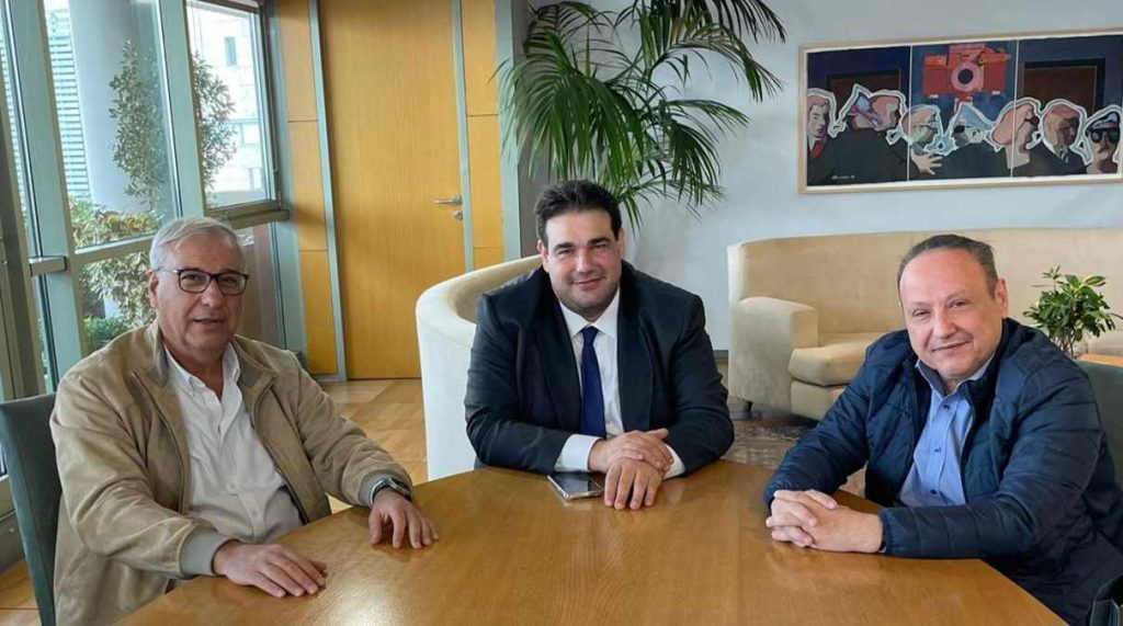 Σχολεία και ταμείο του Δήμου Θεσσαλονίκης στη συνάντηση Αγγελούδη-Λιβάνιου