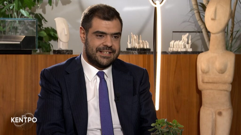 «Να κοιτάξουν όλοι στα μάτια τους φοιτητές» απαντά στις αντιδράσεις για την «ιστορική μεταρρύθμιση» ο Μαρινάκης