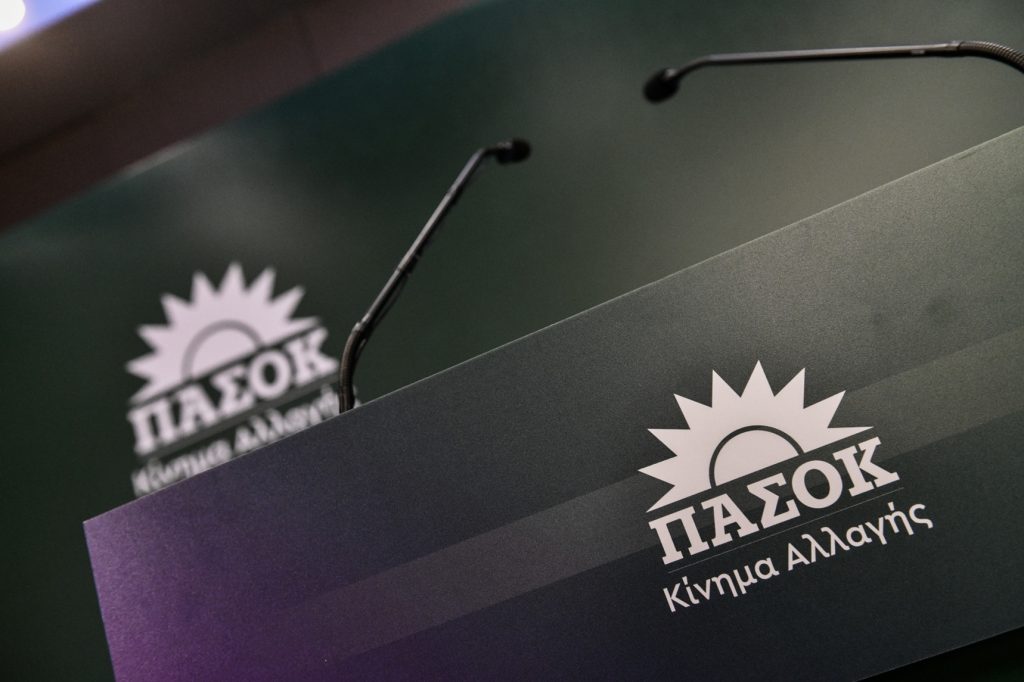 Οργισμένη απάντηση ΠΑΣΟΚ σε Βαξεβάνη