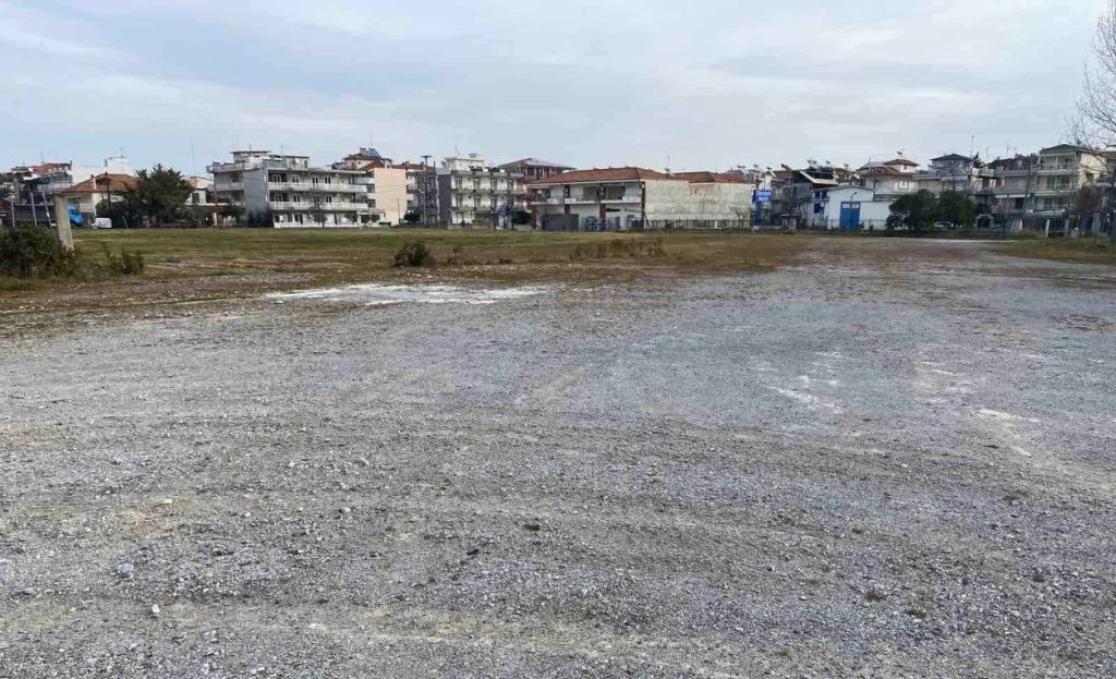 Πιερία: Σε λειτουργία τον Ιούνιο νέο δημοτικό πάρκινγκ 70 θέσεων στην Παραλία Κατερίνης