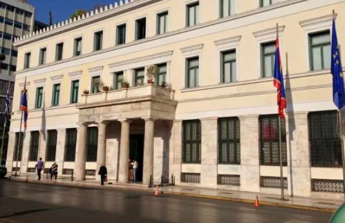 Δήμος Αθηναίων: Δημιουργία μνημείου για τα θύματα της τραγωδίας στα Τέμπη