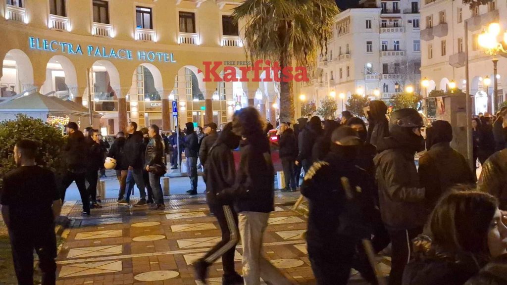 Θεσσαλονίκη: Ένταση στη συγκέντρωση για την τρανσφοβική επίθεση (ΦΩΤΟ+Video)