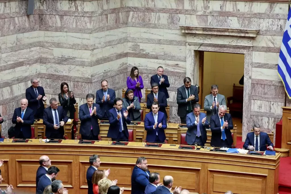 Απορρίφθηκε η πρόταση δυσπιστίας προς την κυβέρνηση με 159 “όχι”
