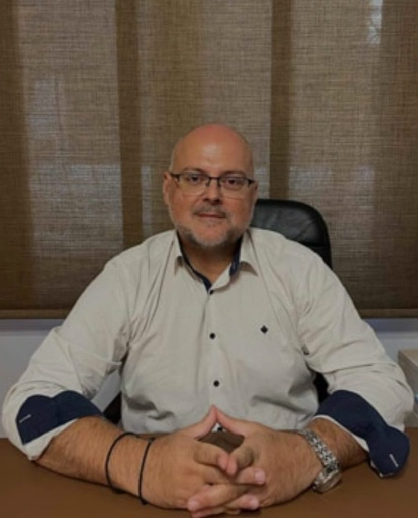 Ξέσπασμα του αδερφού του Γιάννη Καλλιάνου για τον θάνατο του πατέρα τους: Δεν υπάρχει ΕΣΥ, ας έρθει ο πρωθυπουργός να μου πει το αντίθετο