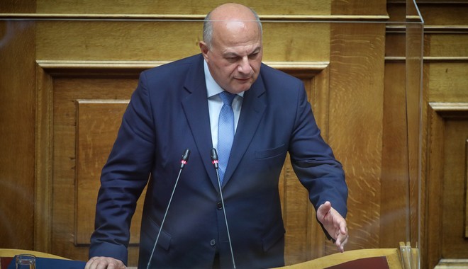 Αντιπαράθεση Ανδρουλάκη – Τσιάρα στη Βουλή για την απόφαση του ΣτΕ για τις υποκλοπές