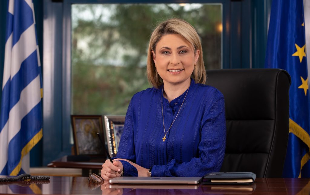 Ποινές στον οδηγό και όχι στο όχημα τονίζει για τον νέο ΚΟΚ η Αλεξοπούλου