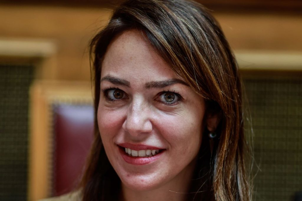 Μιχαηλίδου: Πρωταθλήτρια η Ελλάδα στις παροχές μητρότητας, σύμφωνα με τον ΟΟΣΑ