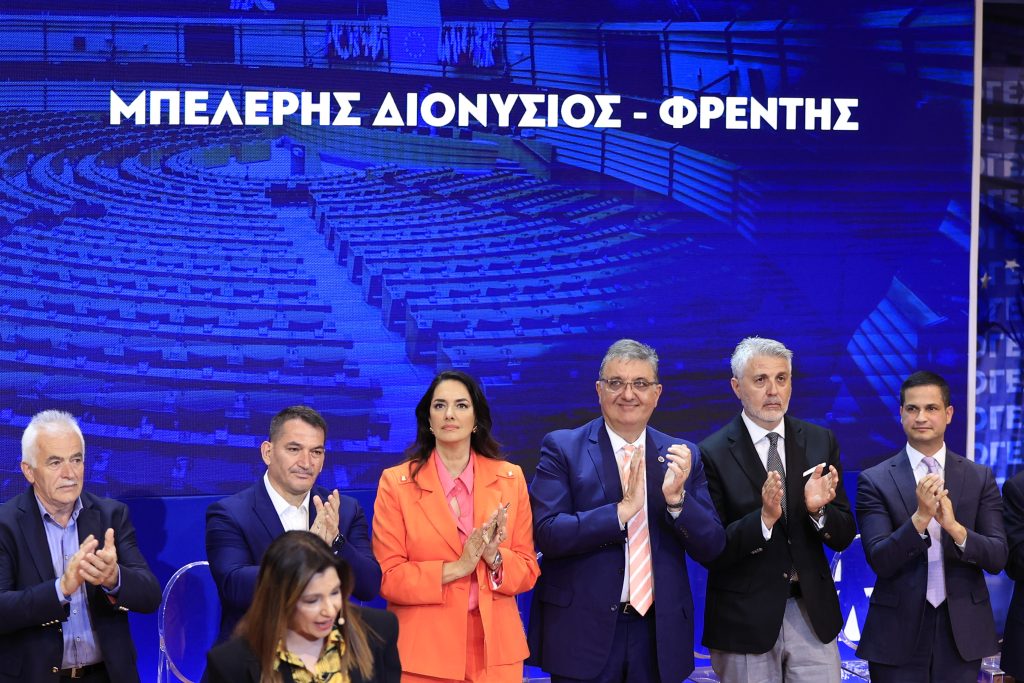 Το «ευχαριστώ» Μπελέρη σε Μητσοτάκη και ο… σεισμός από τα χειροκροτήματα!