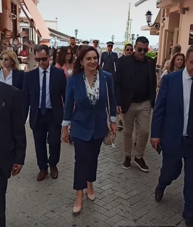 «Γαλάζια»… απόβαση υπό την Κεφαλογιάννη σε Λευκάδα και Μεγανήσι