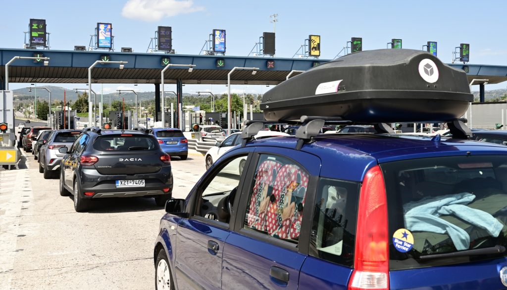 Τριήμερο Αγίου Πνεύματος: Φοβηθήκαν τα ακτοπλοϊκά- Θα αποδράσουν οδικά