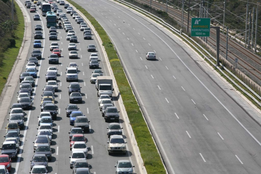 Σε εξέλιξη το δεύτερο κύμα επιστροφής – Ποιοι δρόμοι έχουν μποτιλιάρισμα