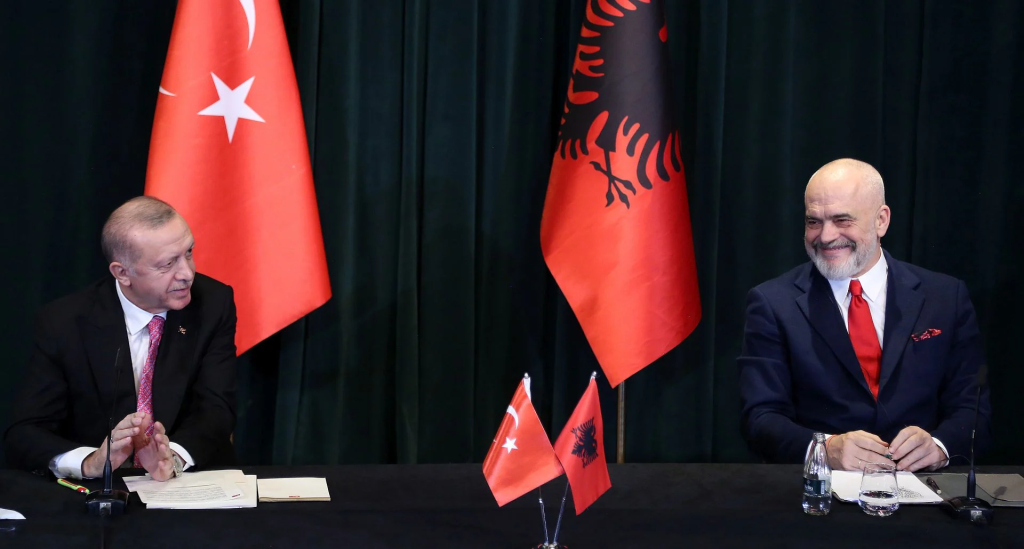 Θέμα στο «Π»: Διπλό «ΟΧΙ» στις προκλήσεις Ερντογάν – Ράμα