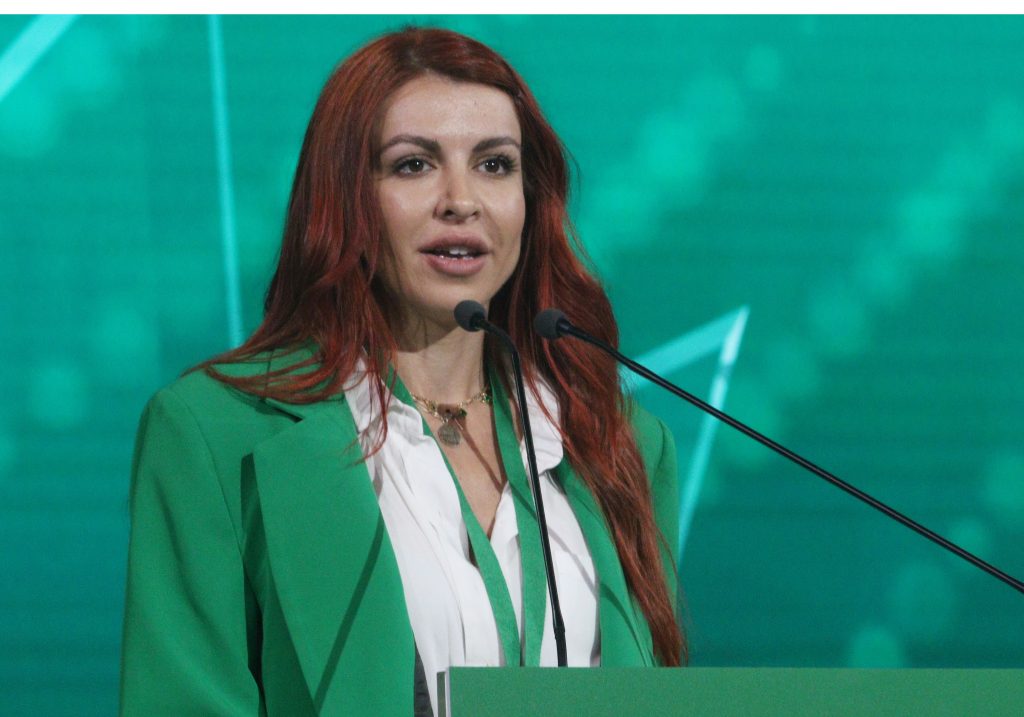 Βάσια Αναστασίου: Η αυτοκριτική δεν είναι εσωστρέφεια