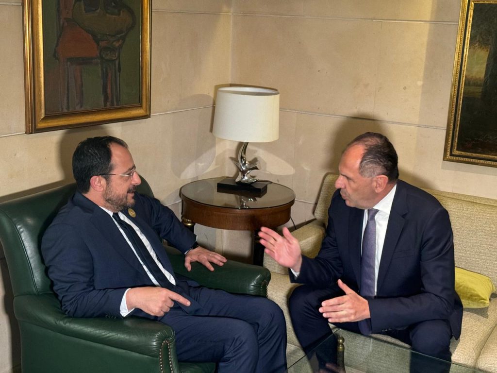 Τι συζητήθηκε στο τετ α τετ Γεραπετρίτη-Χριστοδουλίδη στην Ιορδανία