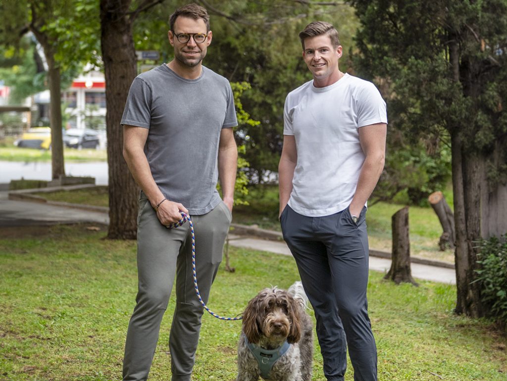 Ένα 24ωρο από τη ζωή του Κασσελάκη με τον Τάιλερ και τον σκύλο τους (ΒΙΝΤΕΟ)