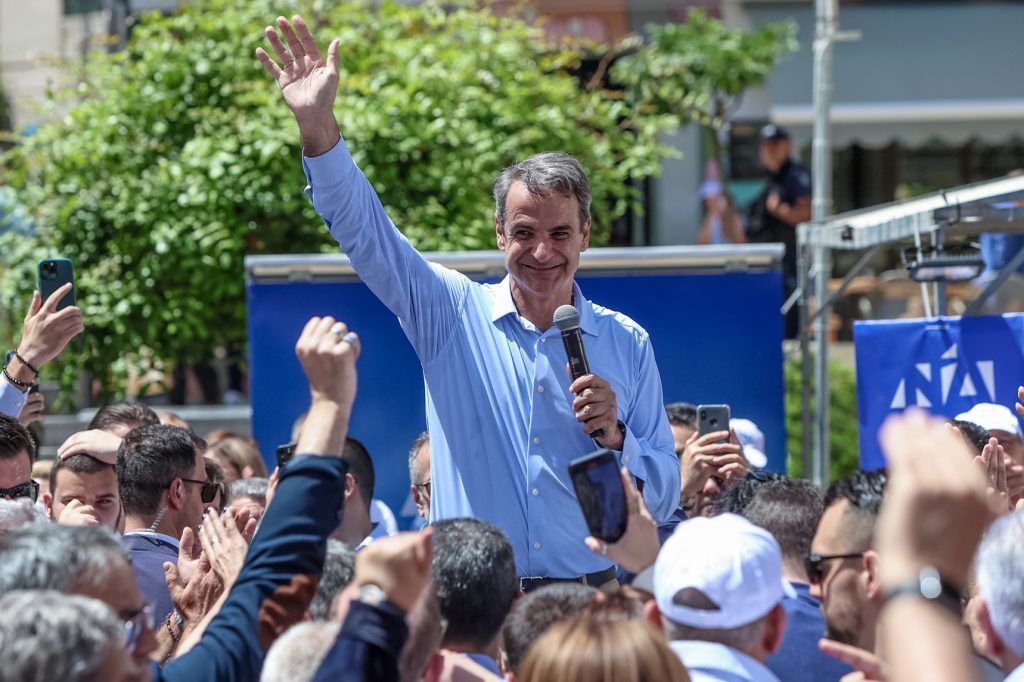 Νέα αποκαλυπτική δημοσκόπηση: Κυρίαχη αν και «λαβωμένη» η ΝΔ