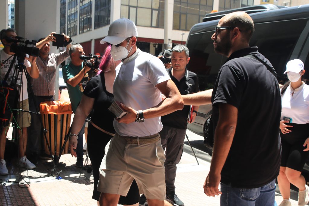 Στον ανακριτή σήμερα οι 13 συλληφθέντες για τη φωτιά στην Ύδρα