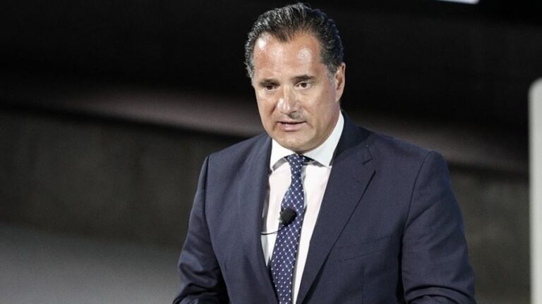 Γεωργιάδης: Δεν κόβεται η πρόσβαση των ανασφάλιστων στο δημόσιο σύστημα Υγείας