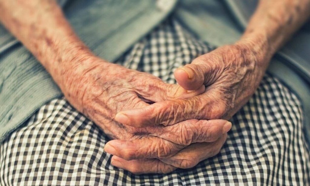 Ηράκλειο: Νέο περιστατικό ενδοοικογενειακής βίας – Απείλησε να σκοτώσει τη μητέρα και τον αδελφό του