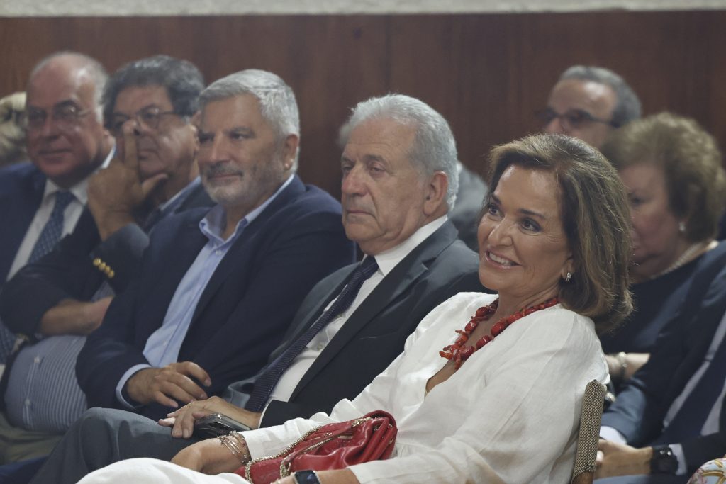 Η Μπακογιάννη… απαντά σε Σαμαρά! «Πικραμένος που δεν τον παίζουνε!»