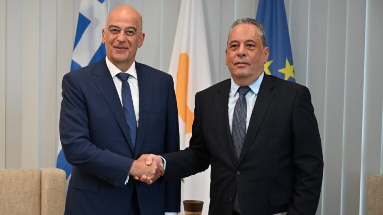 Συνάντηση Δένδια – Πάλμα: Ανάγκη δημιουργίας ευρωπαϊκού αμυντικού βραχίονα