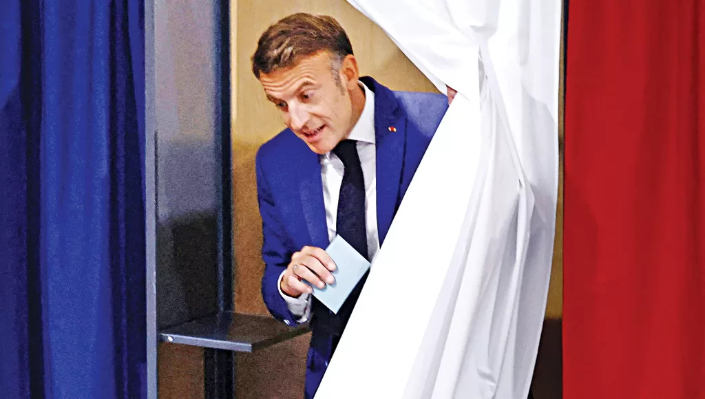 Θα έχει ακροδεξιό… συγκάτοικο από σήμερα ο Μακρόν;