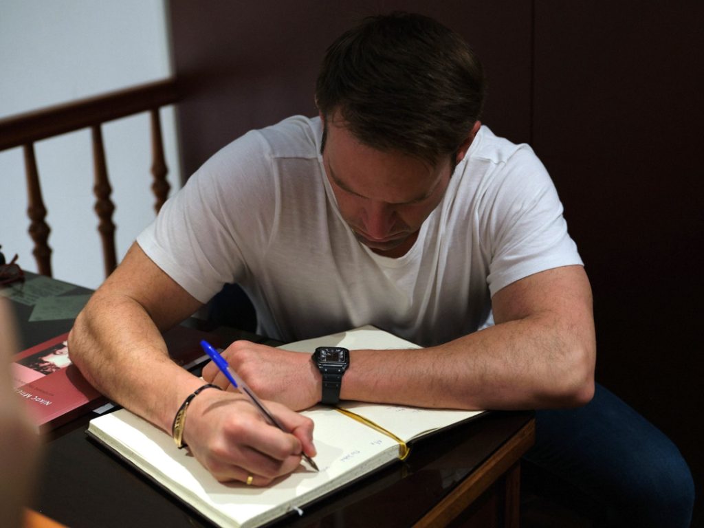 Κασσελάκης: Ελάτε στο γραφείο μου!