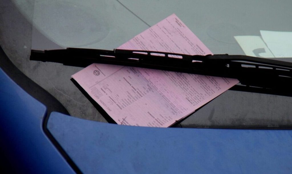 Οδηγός μετέτρεψε την Θεσσαλονίκη σε πίστα και «έφαγε» 35 κλήσεις!