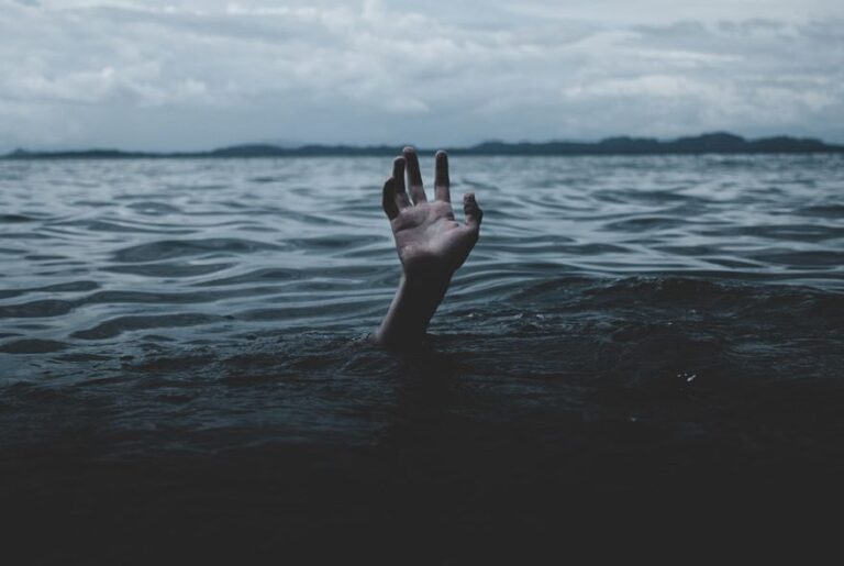 Ηλικιωμένη ανασύρθηκε νεκρή από την θάλασσα στα Χάνια