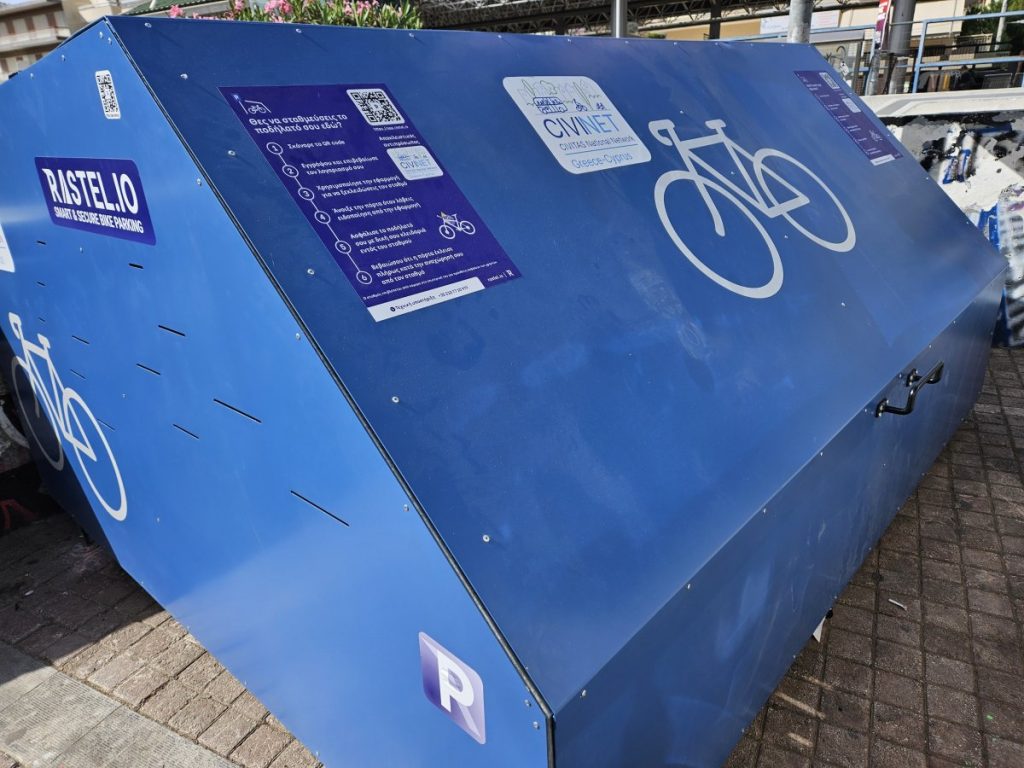 Έξυπνος σταθμός parking ποδηλάτων στην κεντρική πλατεία του δήμου Ηρακλείου