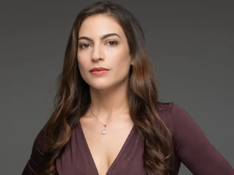 Μάρθα Λαμπίρη Φεντόρουφ: Παιχνίδια στην πισίνα (photos)