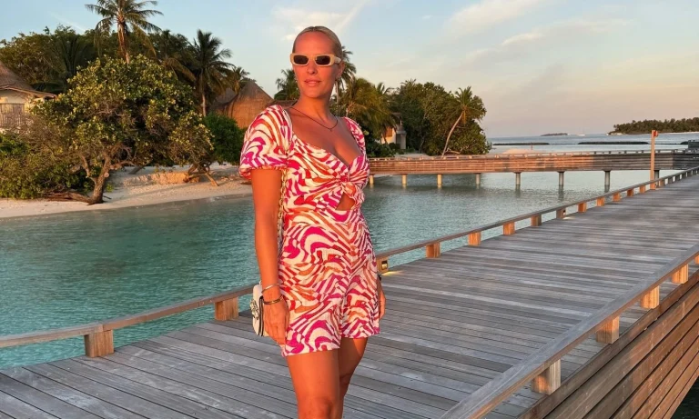 Η Έλενα Ασημακοπούλου ζει το όνειρο στις Μαλδίβες με την κόρη της