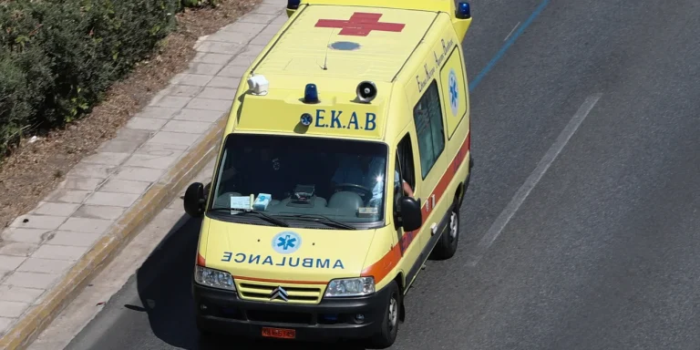 Τρόχαιο στη Μαλακάσα με σύγκρουση δύο οχημάτων