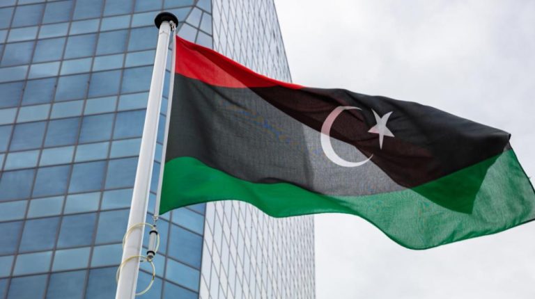 Αναστέλλει την λειτουργία της η κεντρική τράπεζα της Λιβύης