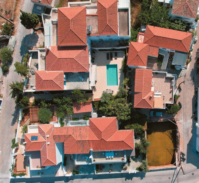 Παράνομη πισίνα του Κασσελάκη στις Σπέτσες;