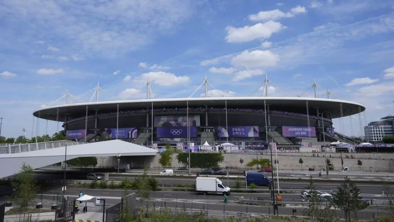 Συναγερμός στο Παρίσι – Αποκλείστηκε το Stade de France λόγω απειλής για βόμβα