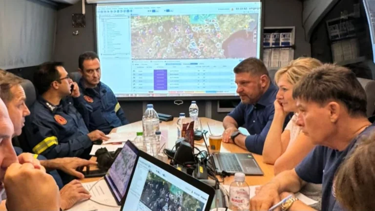 Ξενύχτησε στο Κινητό Επιχειρησιακό Κέντρο στο Καπανδρίτι ο Χαρδαλιάς