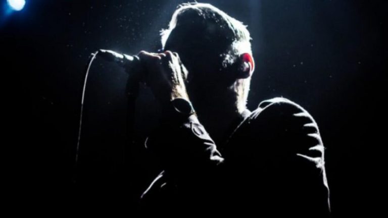 Singer Alert! Εξαφάνιση τραγουδιστή σε πανηγύρι! (Video)