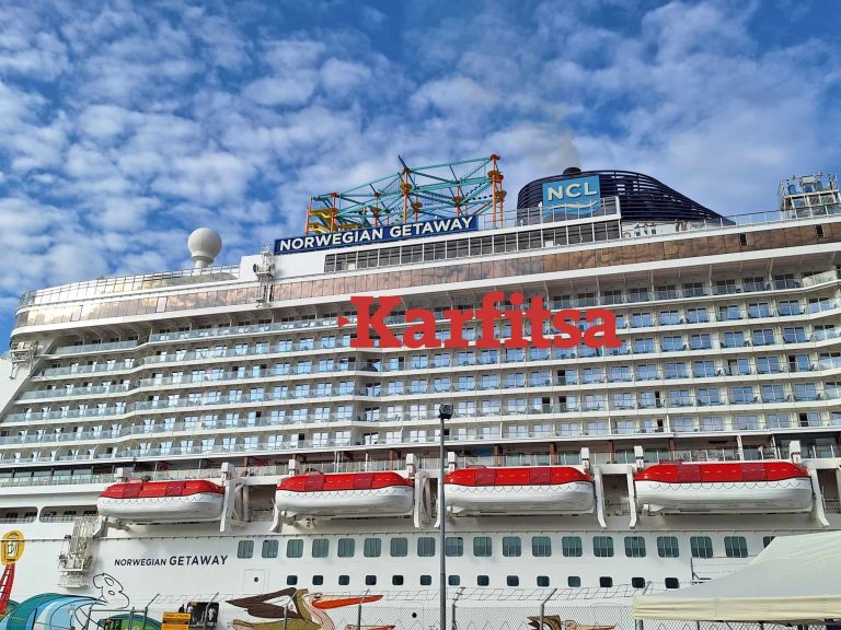 Θεσσαλονίκη: «Έδεσε» στο λιμάνι το εντυπωσιακό Norwegian Getaway (video+photo)